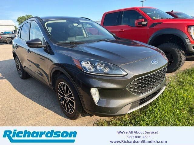 2020 Ford Escape Hybrid Titanium