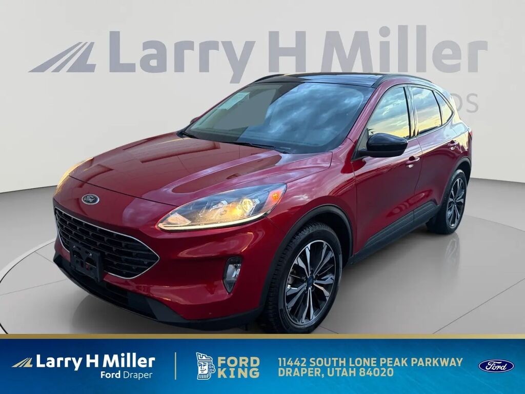 2020 Ford Escape SE — photo 1 of 3