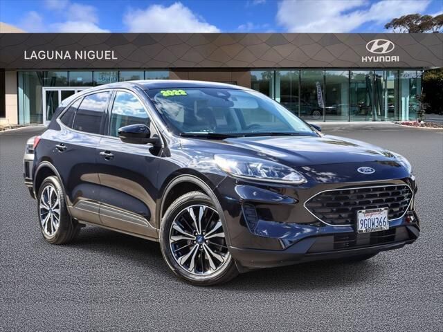 2022 Ford Escape SE — photo 1 of 13
