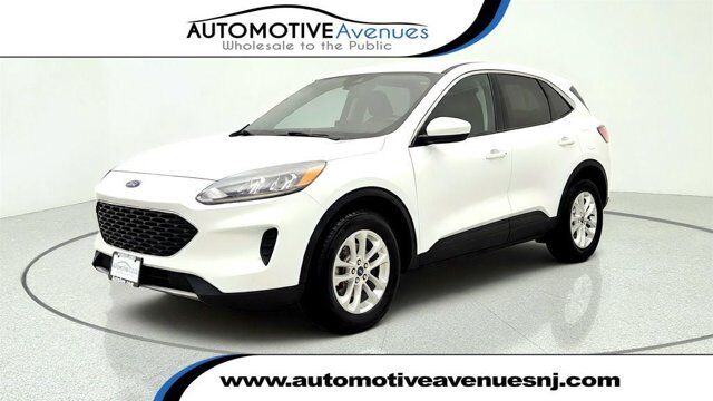 2021 Ford Escape SE — photo 1 of 13