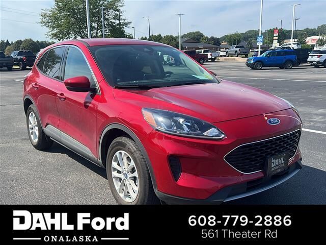 2020 Ford Escape SE — photo 1 of 13