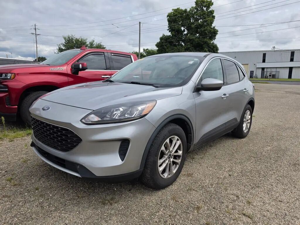 2021 Ford Escape SE — photo 1 of 11