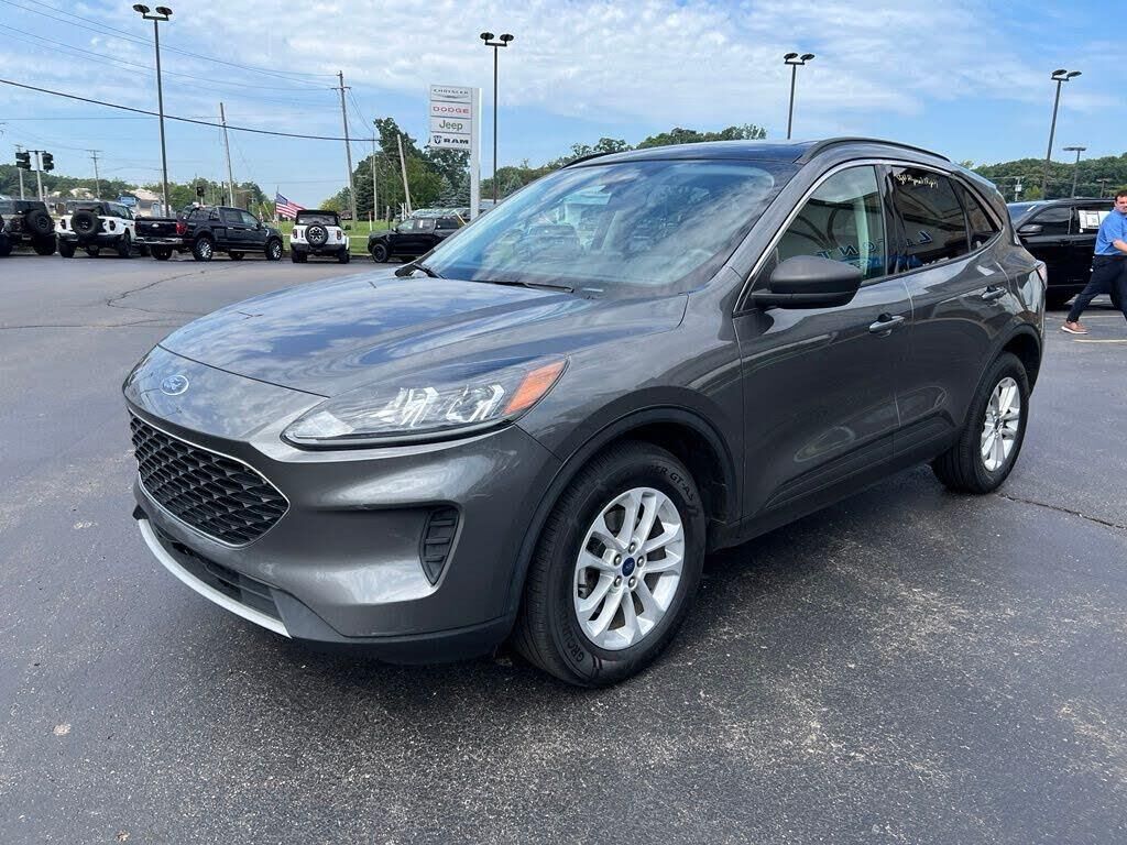 2022 Ford Escape SE — photo 1 of 1