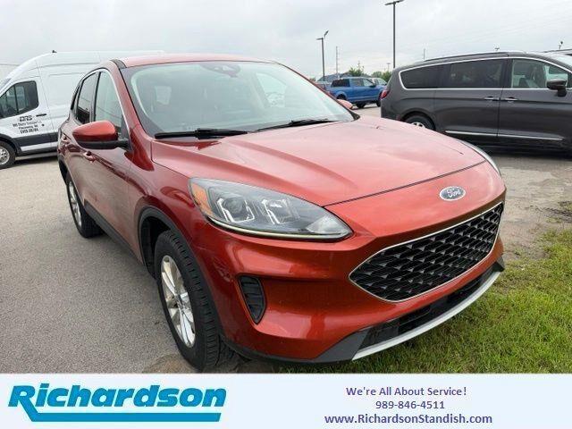 2020 Ford Escape SE