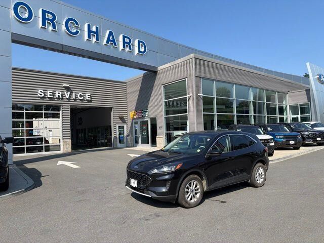 2020 Ford Escape SE