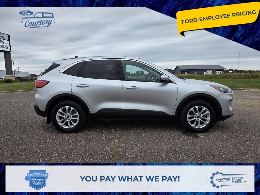 2020 Ford Escape SE — photo 1 of 13