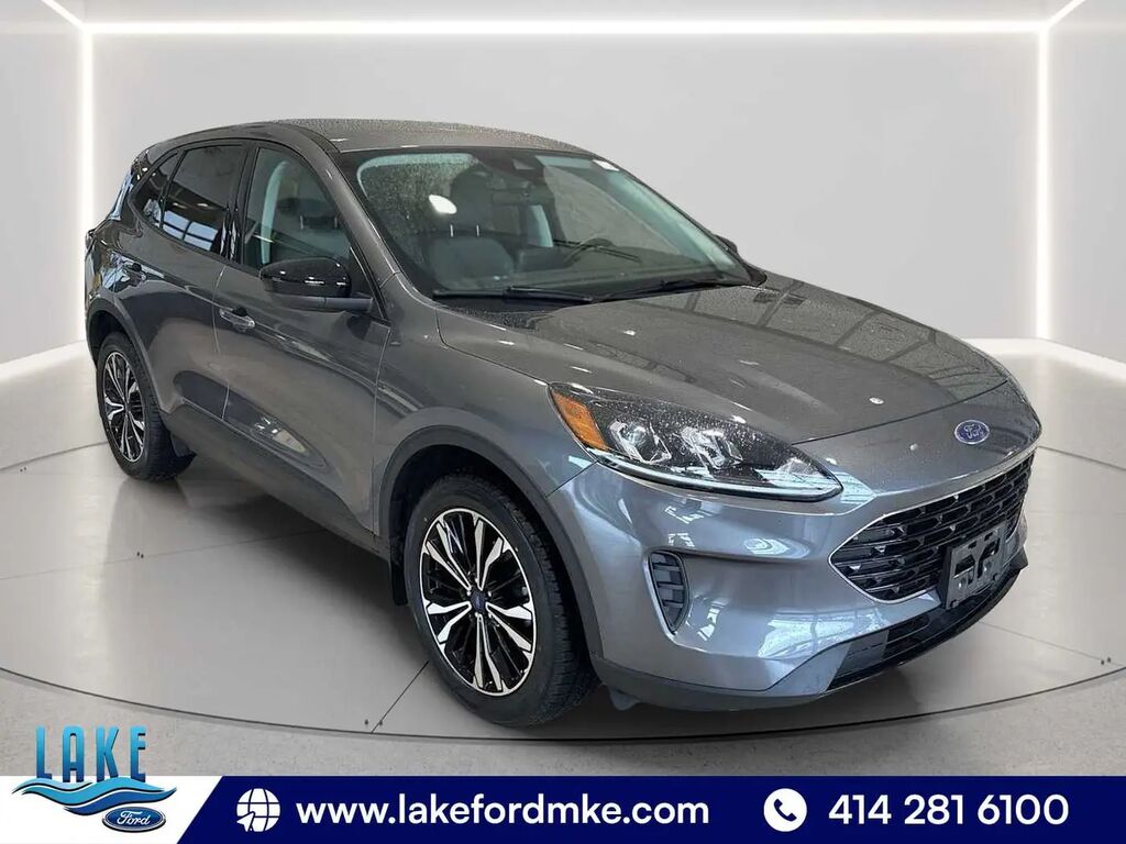 2022 Ford Escape SE — photo 1 of 13