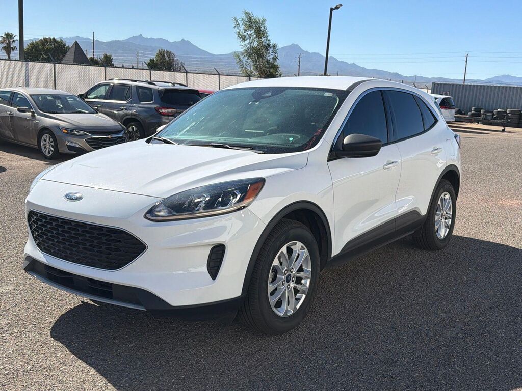 2022 Ford Escape SE — photo 1 of 13