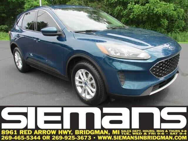 2020 Ford Escape SE