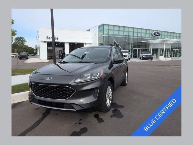 2020 Ford Escape SE