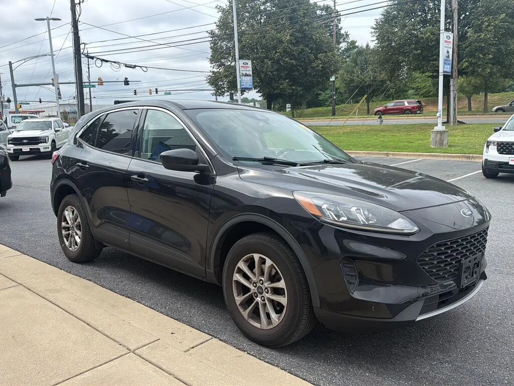 2021 Ford Escape SE — photo 1 of 39