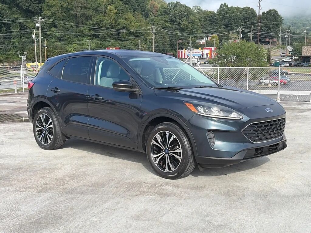 2022 Ford Escape SE — photo 1 of 13