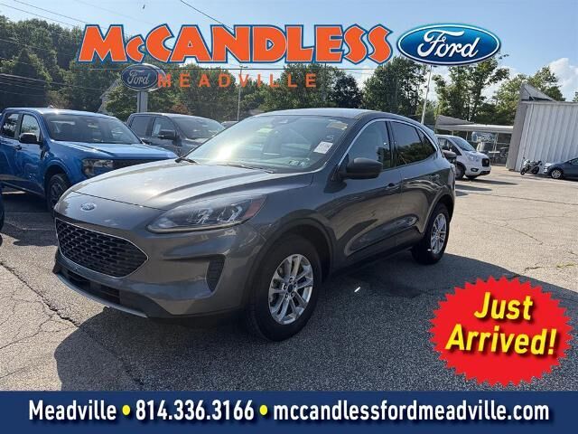 2022 Ford Escape SE — photo 1 of 1