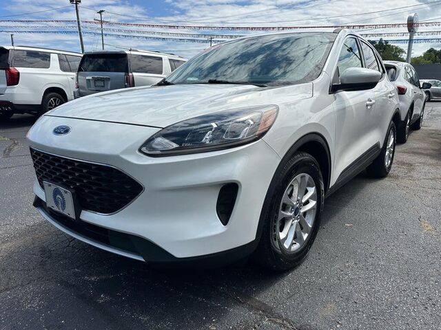 2020 Ford Escape SE