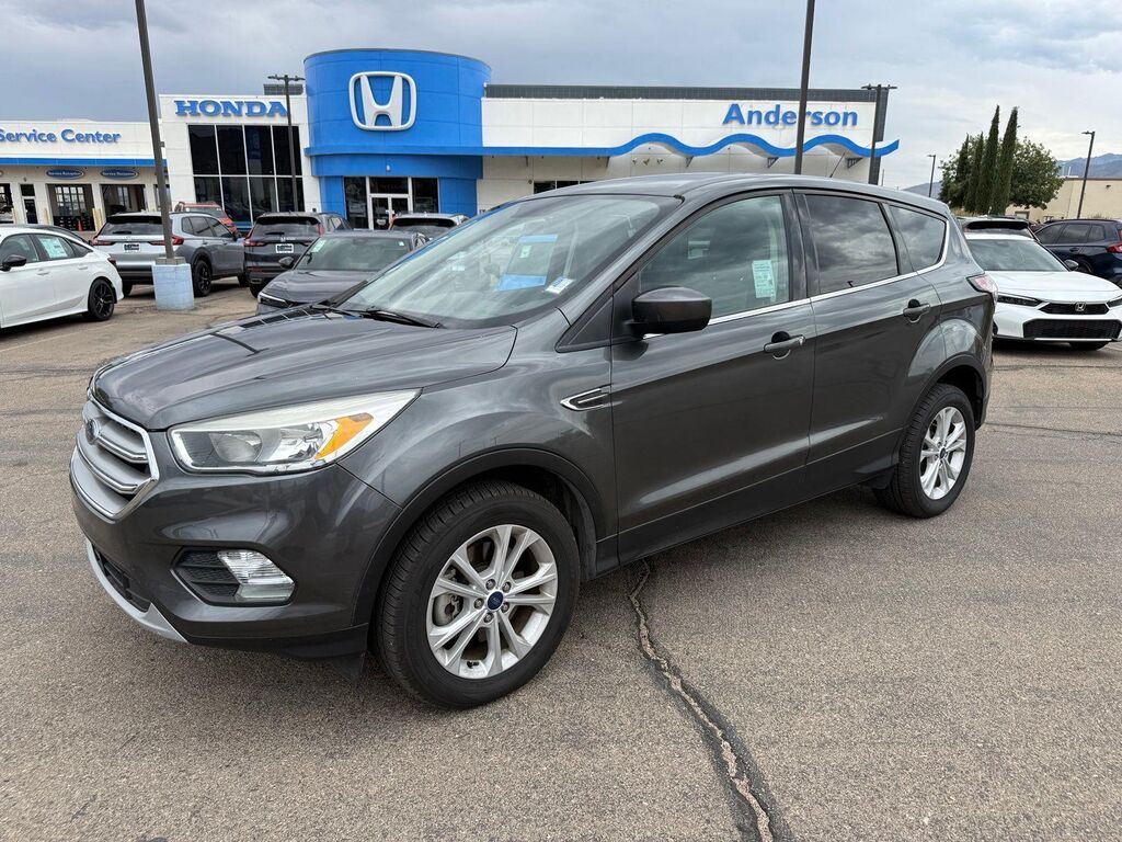 2017 Ford Escape SE — photo 1 of 1
