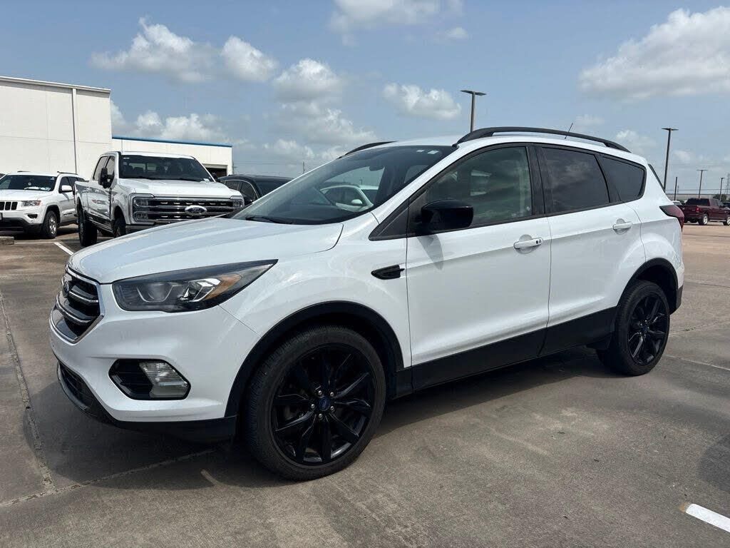 2019 Ford Escape SE — photo 1 of 1
