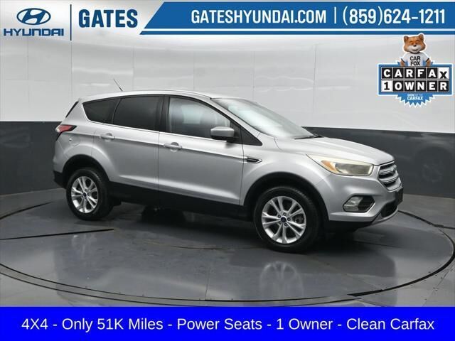 2017 Ford Escape SE — photo 1 of 13