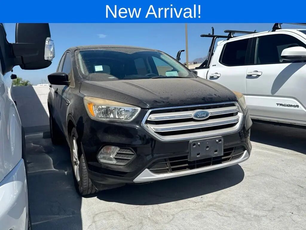 2019 Ford Escape SE — photo 1 of 5