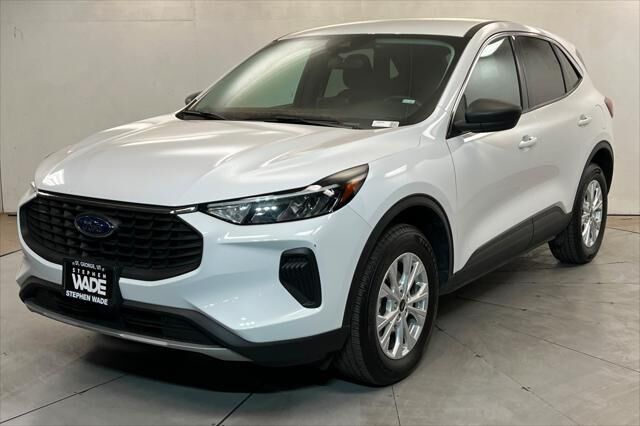 2024 Ford Escape Active — photo 1 of 13