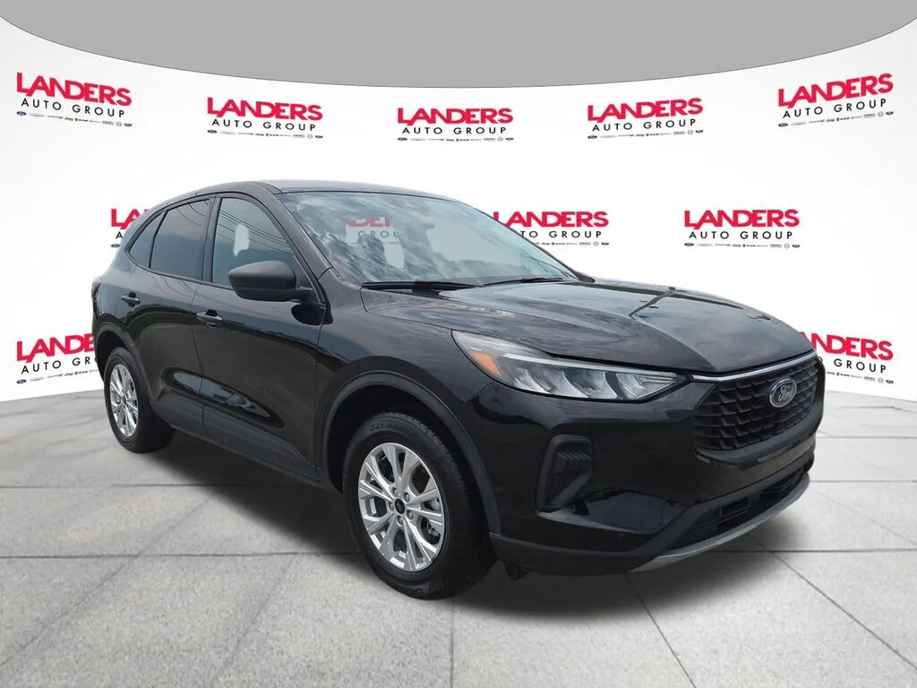2025 Ford Escape Active — photo 1 of 13