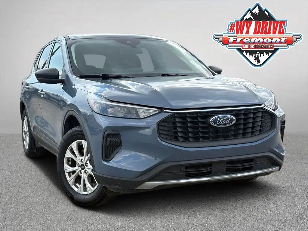 2025 Ford Escape Active — photo 1 of 13