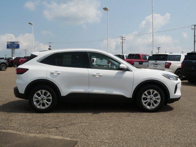 2023 Ford Escape Active — photo 1 of 4