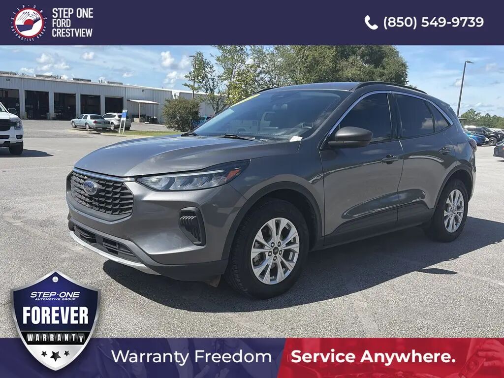 2023 Ford Escape Active — photo 1 of 1