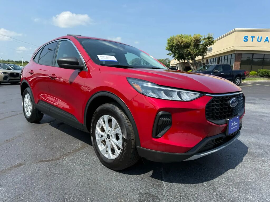 2023 Ford Escape Active — photo 1 of 13