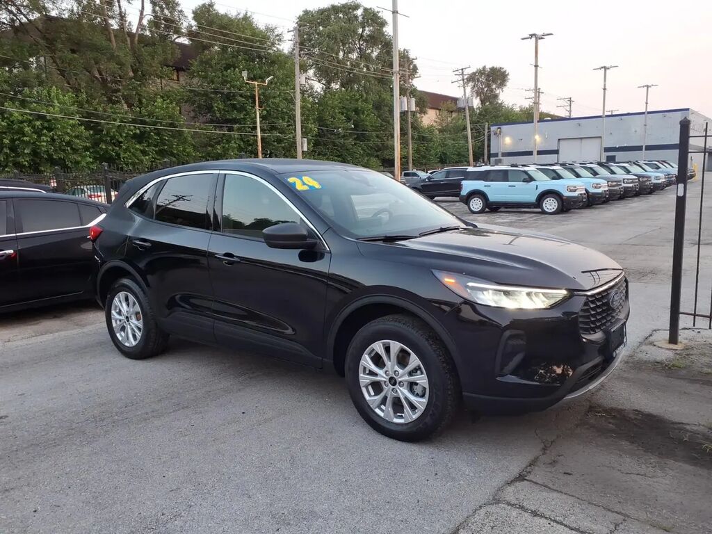 2024 Ford Escape Active — photo 1 of 13