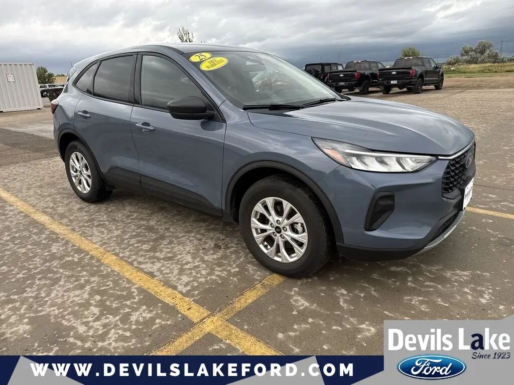 2025 Ford Escape Active — photo 1 of 13