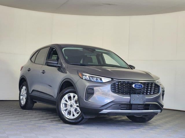 2025 Ford Escape Active — photo 1 of 13