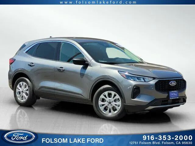 2023 Ford Escape Active — photo 1 of 12