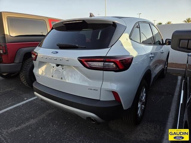 2025 Ford Escape Active — photo 1 of 11