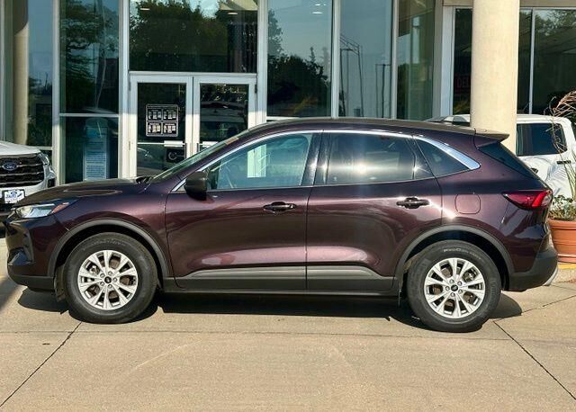 2023 Ford Escape Active — photo 1 of 12