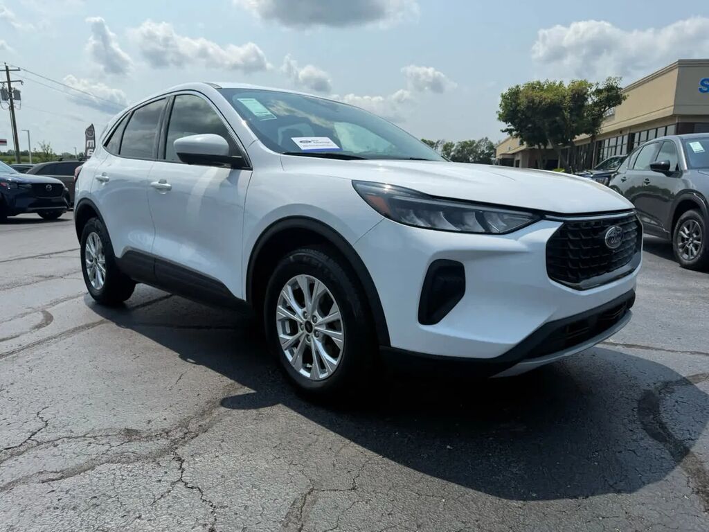 2024 Ford Escape Active — photo 1 of 13