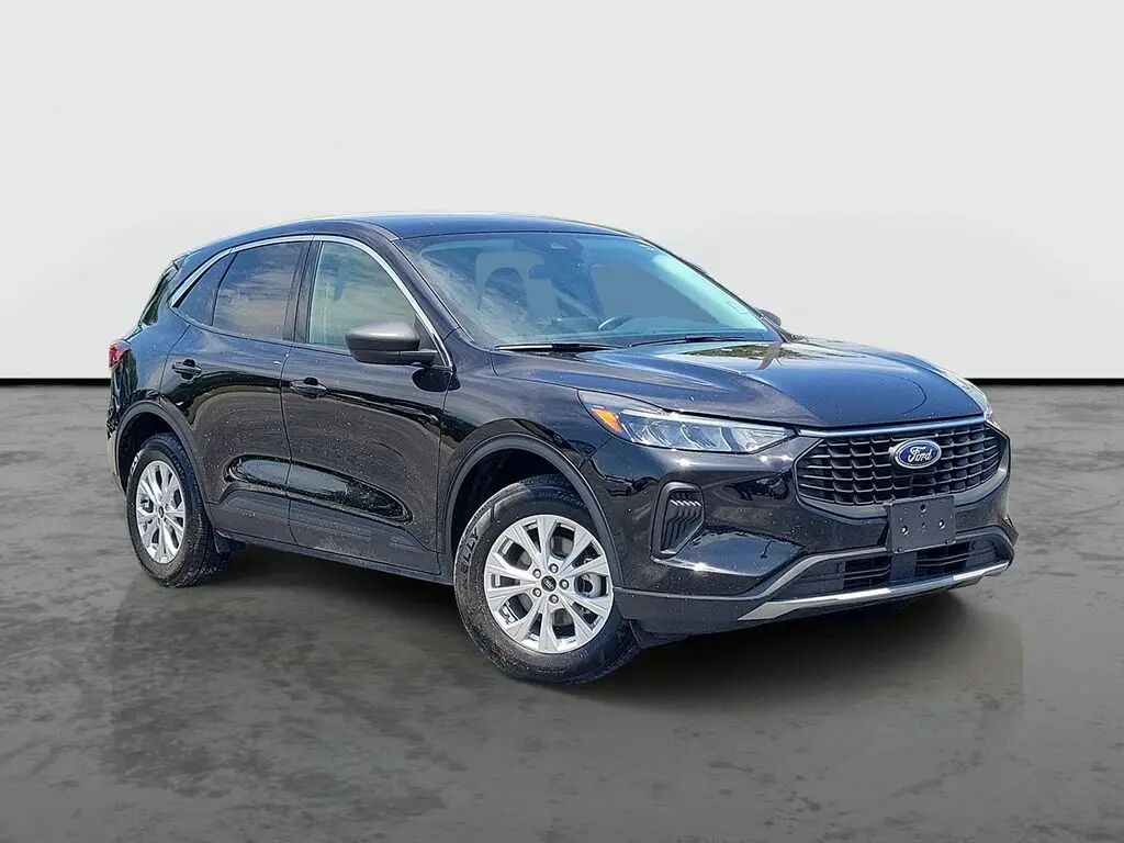 2024 Ford Escape Active — photo 1 of 13
