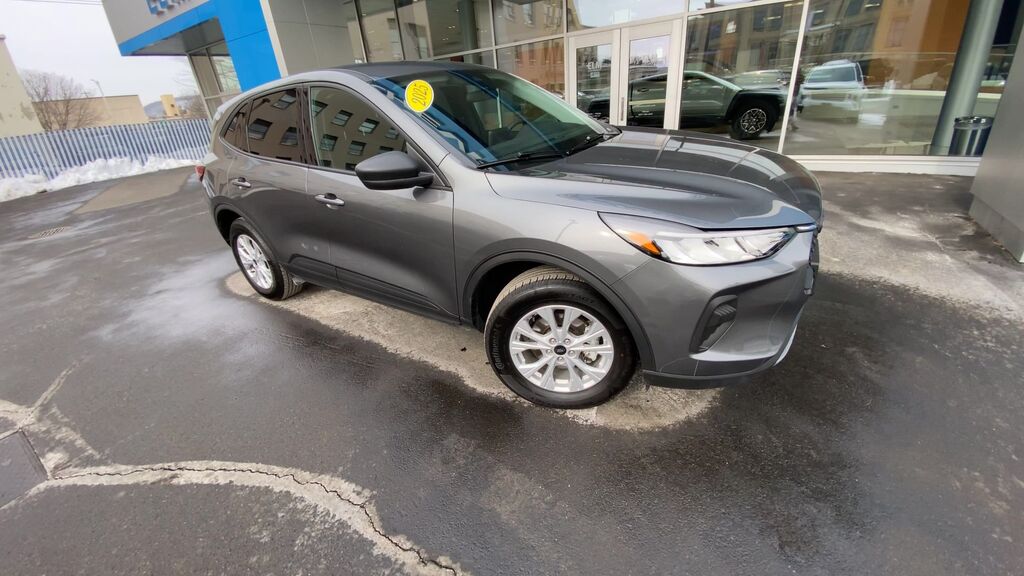 2025 Ford Escape Active — photo 1 of 7