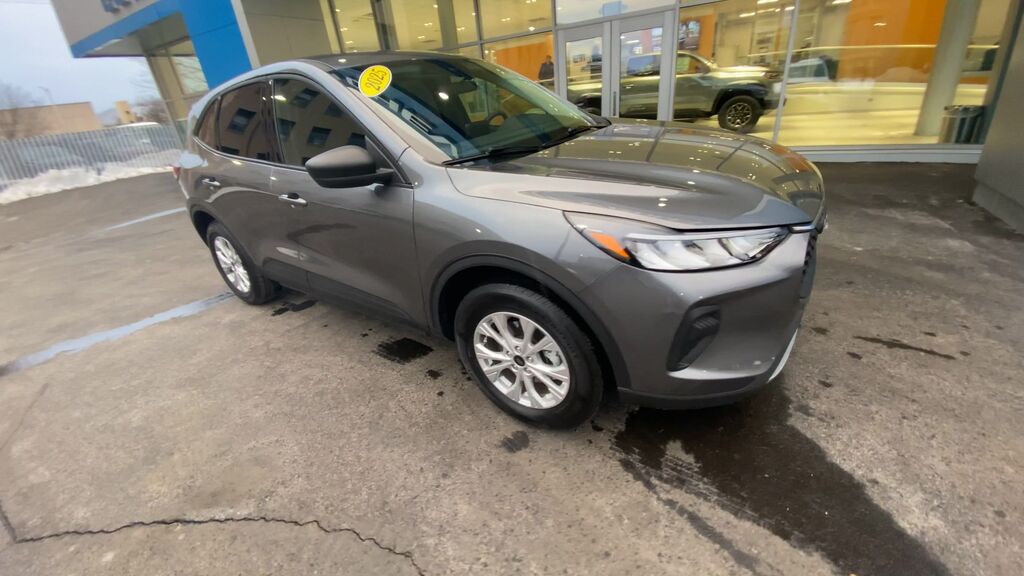 2025 Ford Escape Active — photo 1 of 7