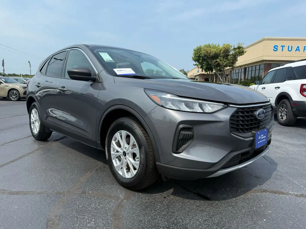 2023 Ford Escape Active — photo 1 of 13