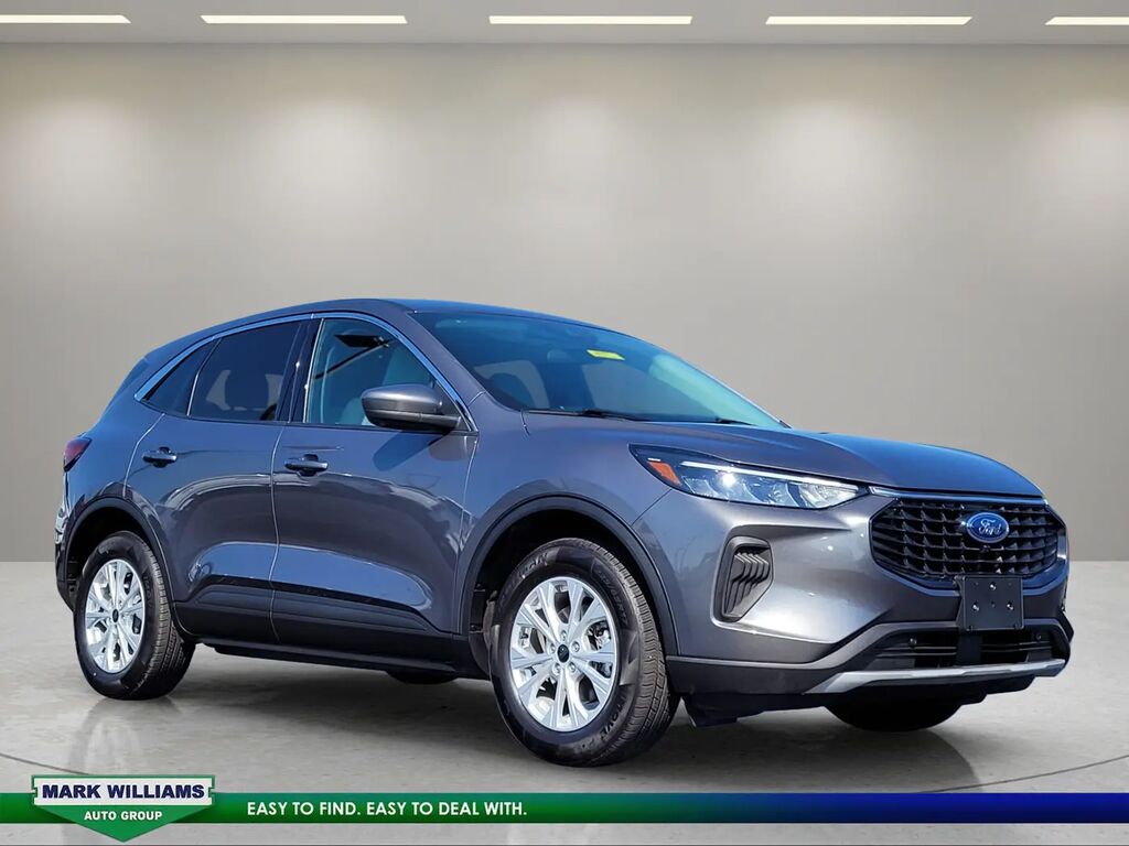 2023 Ford Escape Active — photo 1 of 12