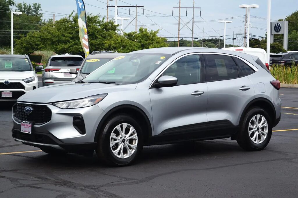 2024 Ford Escape Active — photo 1 of 13