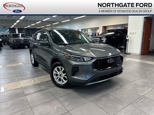 2023 Ford Escape Active — photo 1 of 13