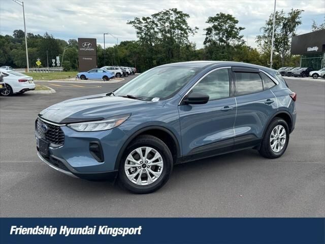 2024 Ford Escape Active — photo 1 of 13