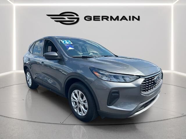 2025 Ford Escape Active — photo 1 of 13