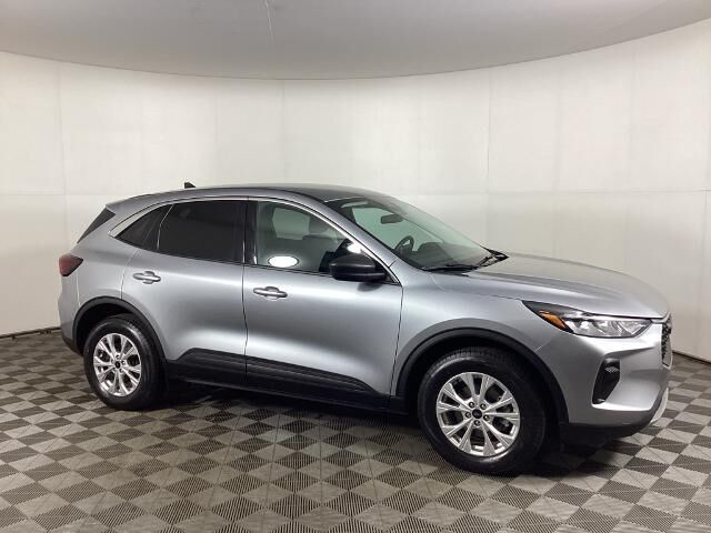 2023 Ford Escape Active — photo 1 of 13