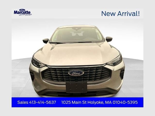 2024 Ford Escape Active — photo 1 of 10