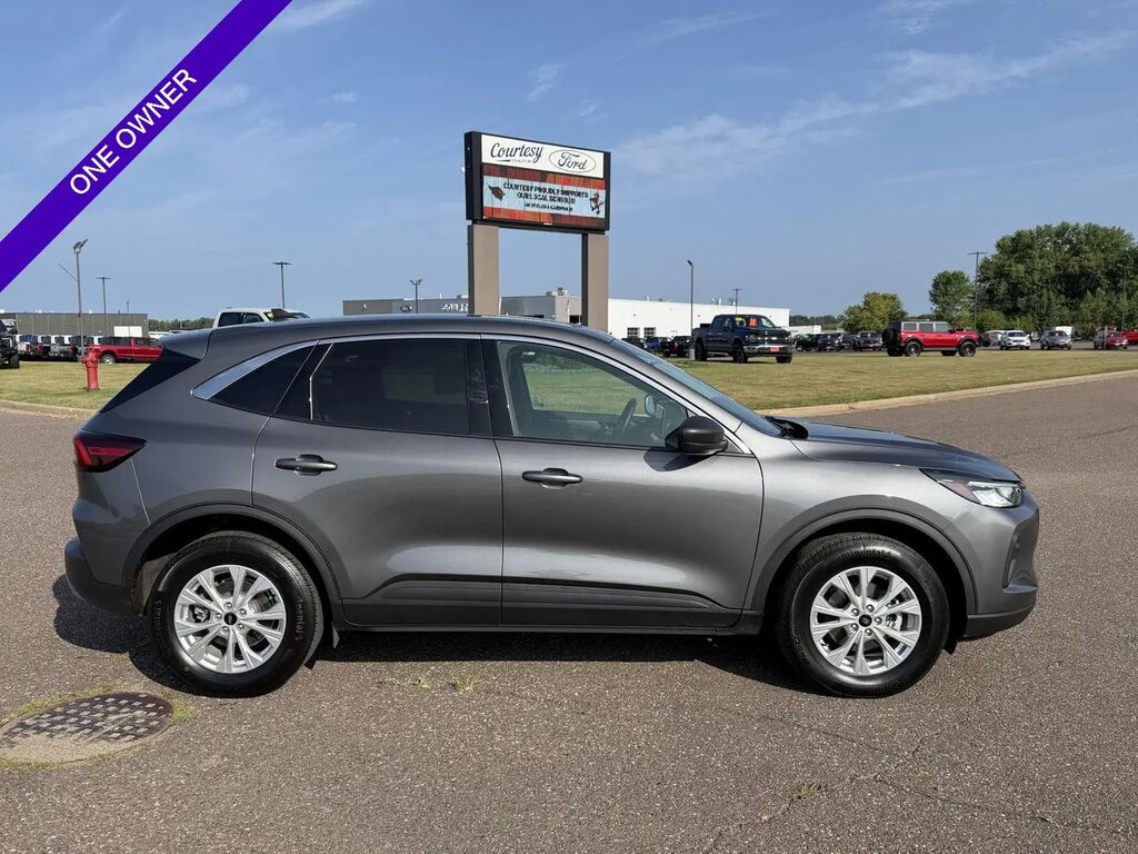 2024 Ford Escape Active — photo 1 of 13