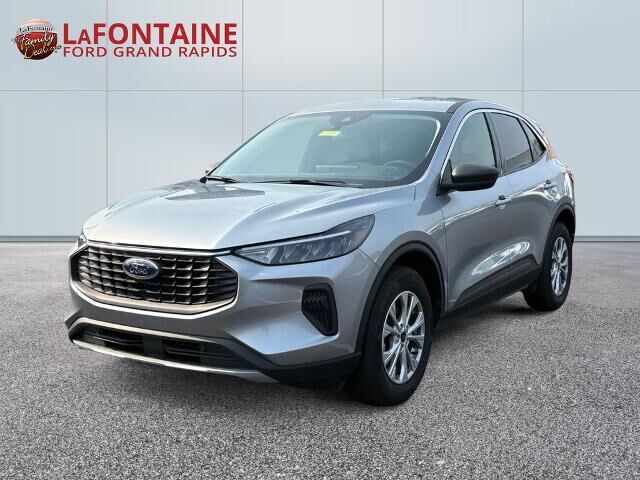 2023 Ford Escape Active — photo 1 of 13