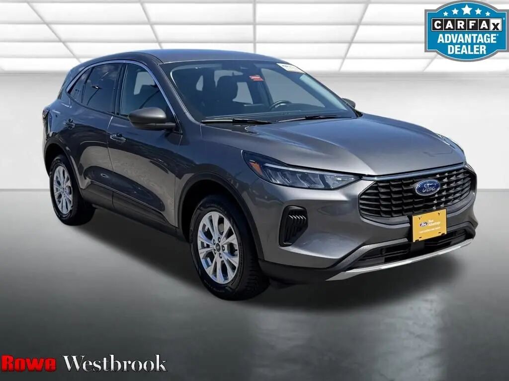 2023 Ford Escape Active — photo 1 of 13