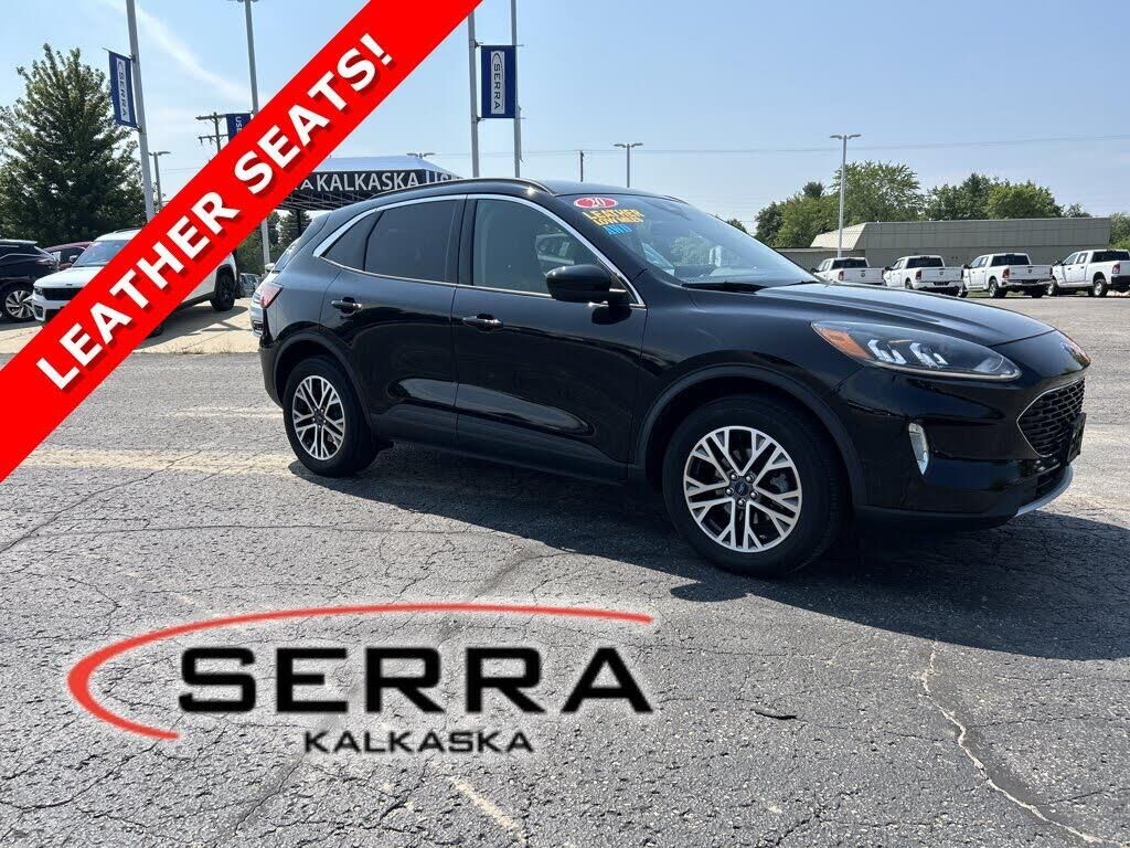 2020 Ford Escape SEL — photo 1 of 1